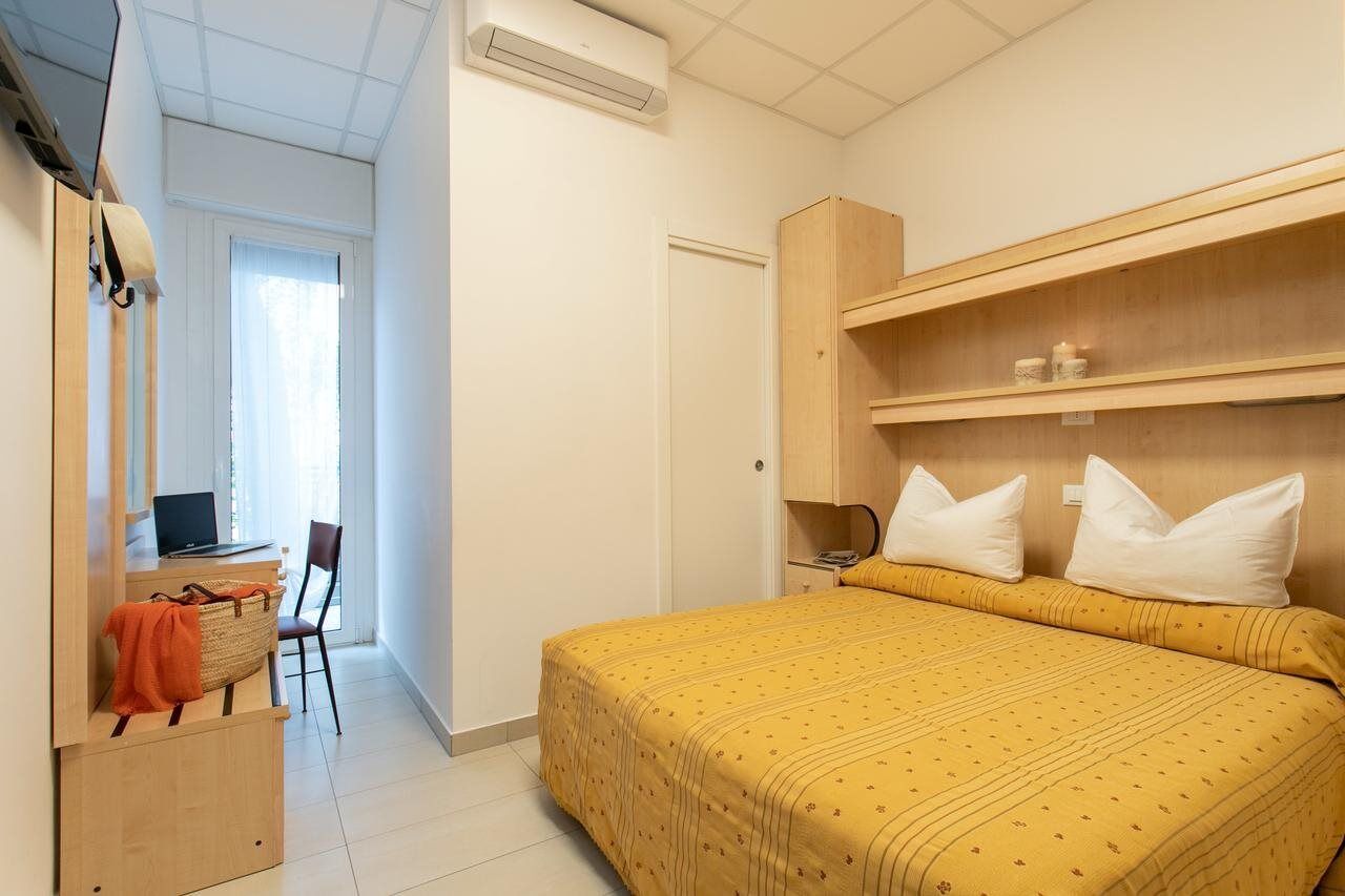 Hotel Venezia E La Villetta Lido di Jesolo Bagian luar foto
